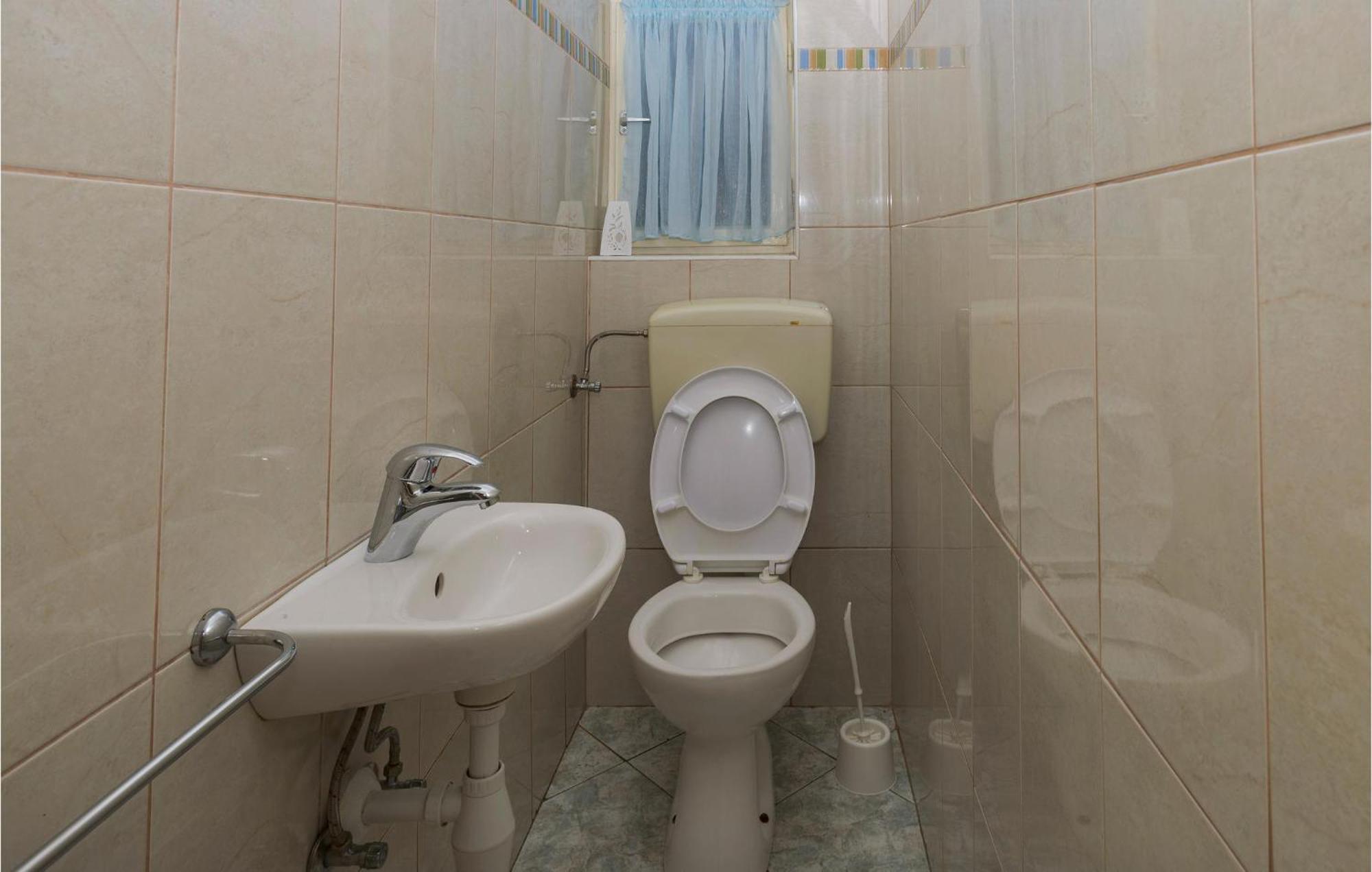 3 Bedroom Beautiful Apartment In Senj เซนญ์ ภายนอก รูปภาพ