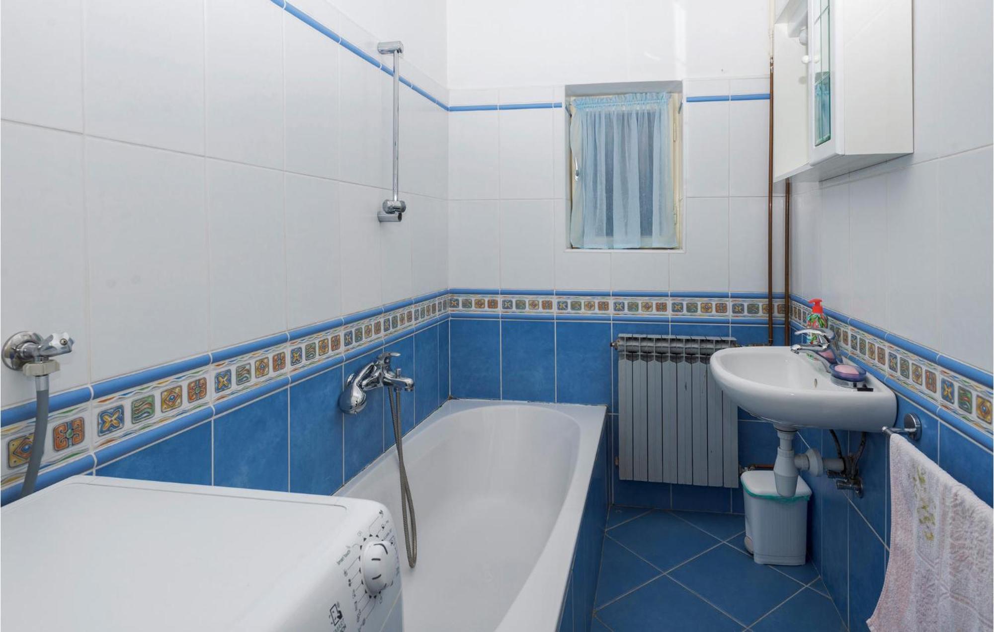3 Bedroom Beautiful Apartment In Senj เซนญ์ ภายนอก รูปภาพ