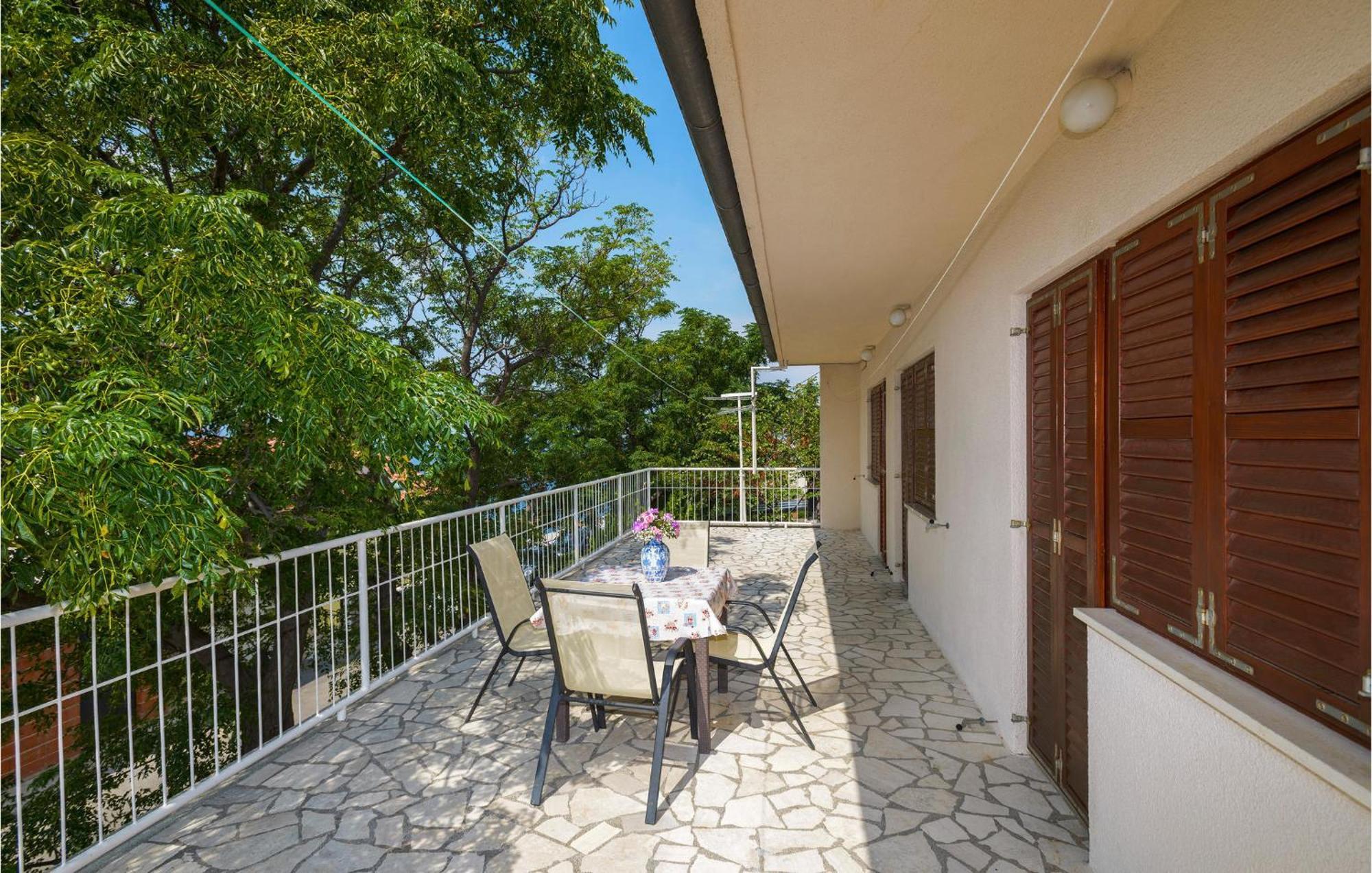 3 Bedroom Beautiful Apartment In Senj เซนญ์ ภายนอก รูปภาพ