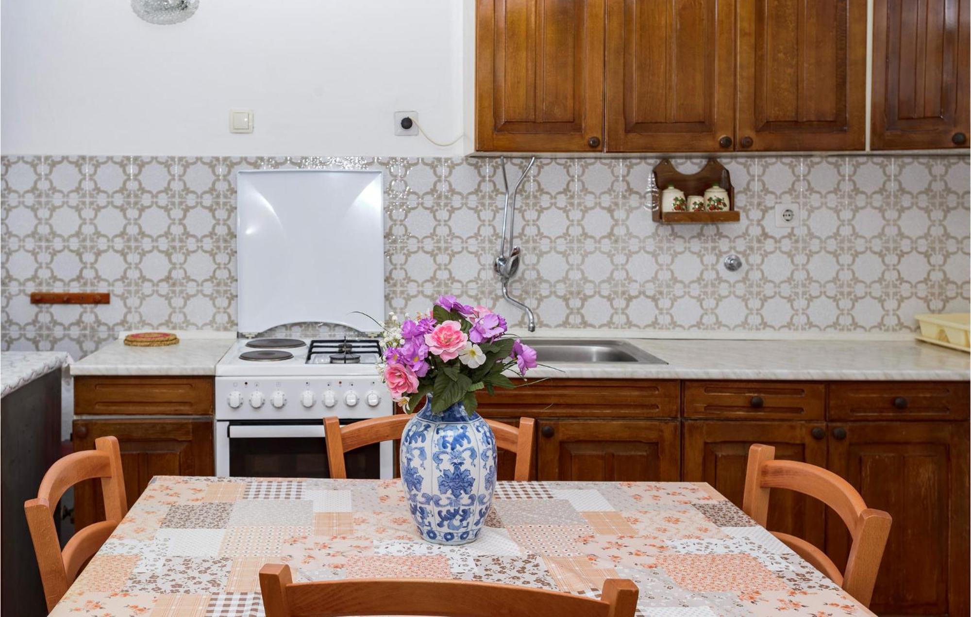 3 Bedroom Beautiful Apartment In Senj เซนญ์ ภายนอก รูปภาพ