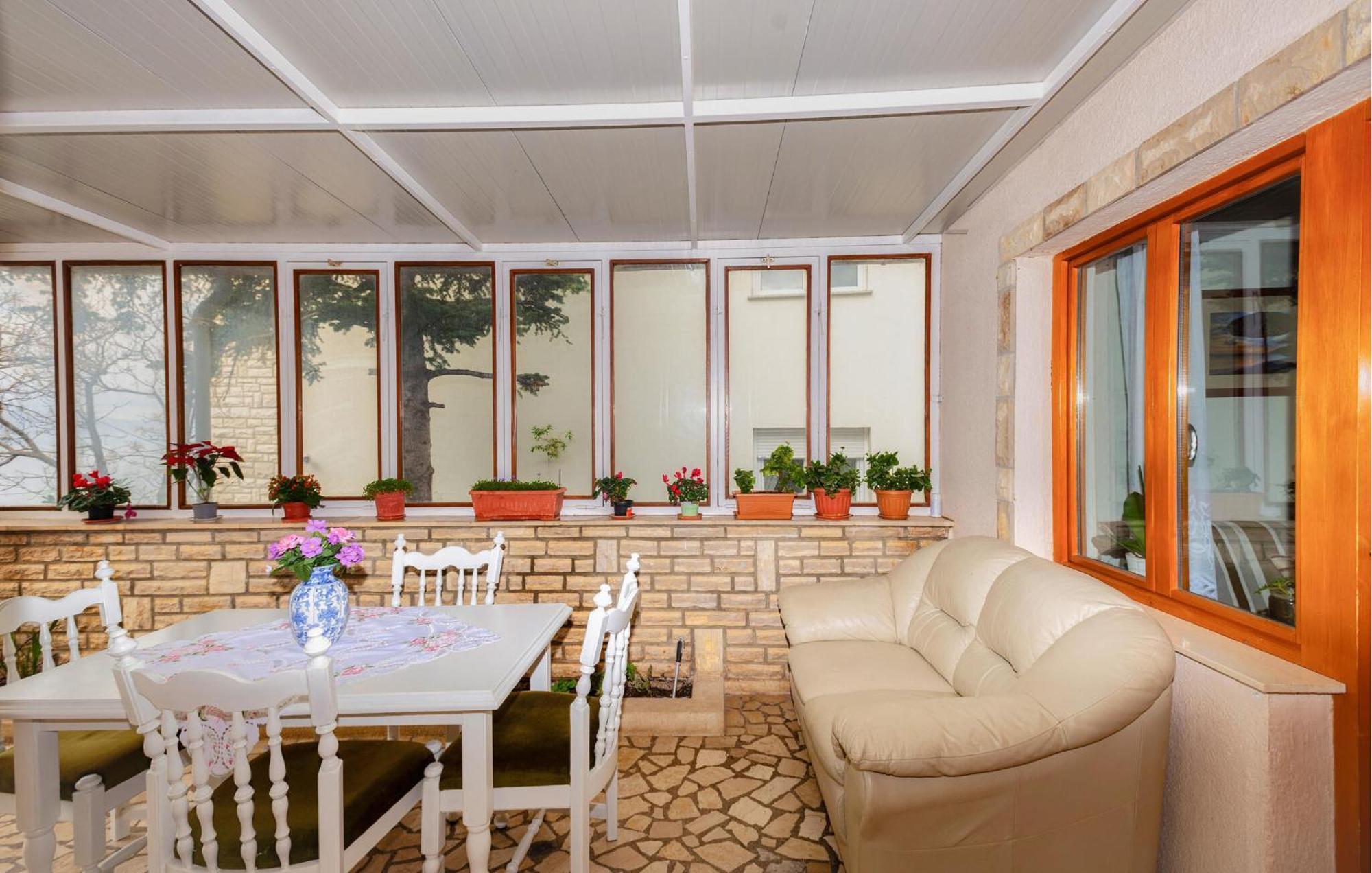 3 Bedroom Beautiful Apartment In Senj เซนญ์ ภายนอก รูปภาพ